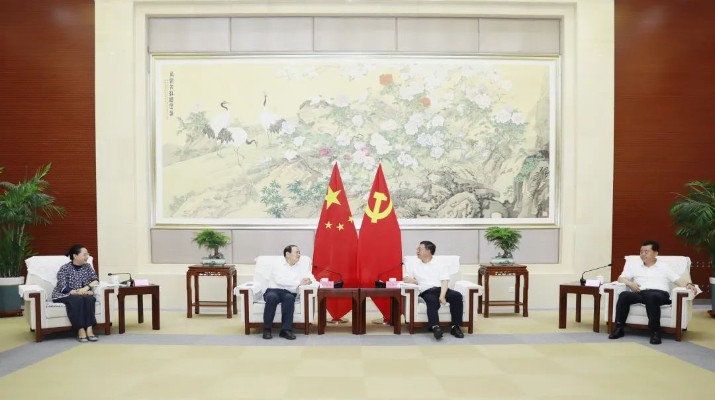 集團(tuán)黨委書記、董事長石培文一行拜訪定西市委市政府主要領(lǐng)導(dǎo)